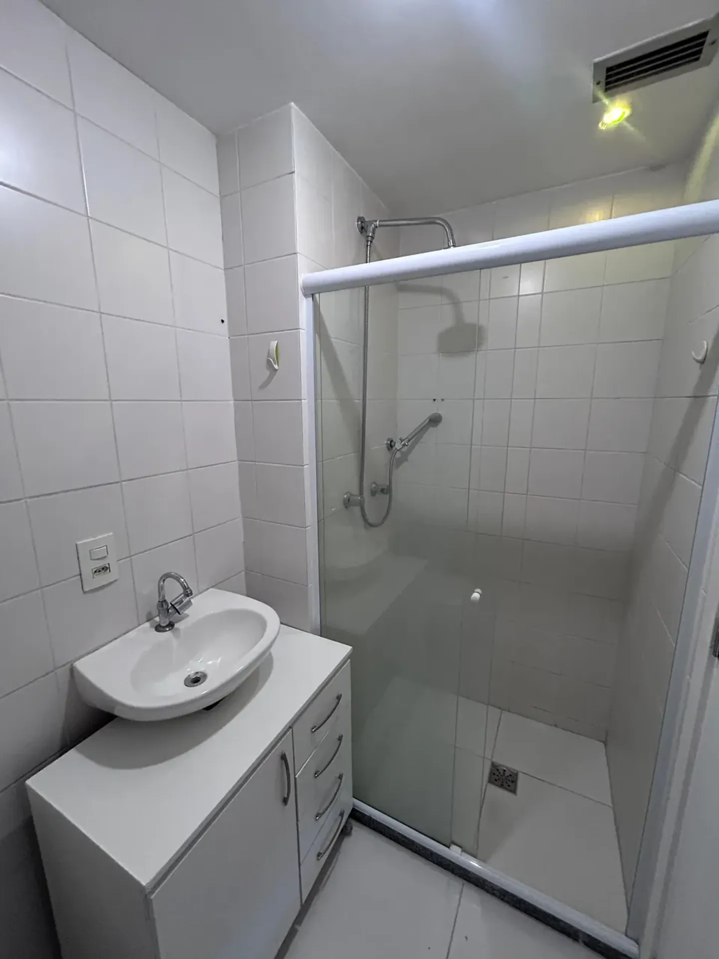 Apartamento de 3 quartos com cozinha americana e varanda — photo 22