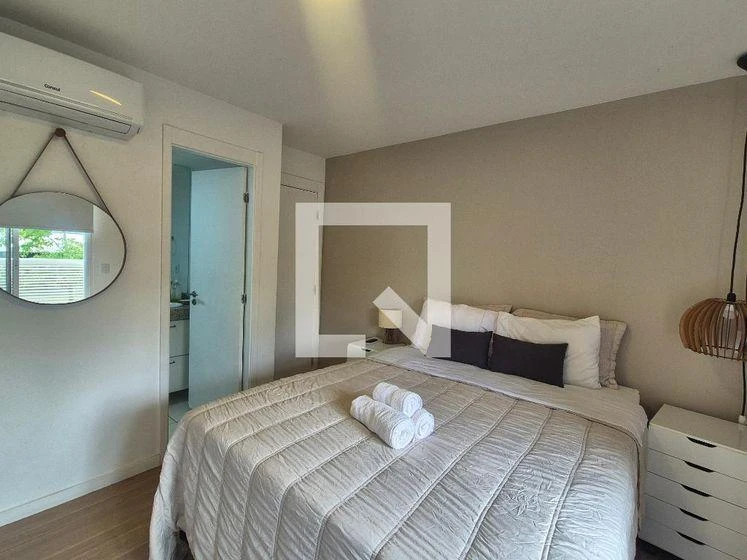 Furnished apartment, 80 m², with a water view — photo 33