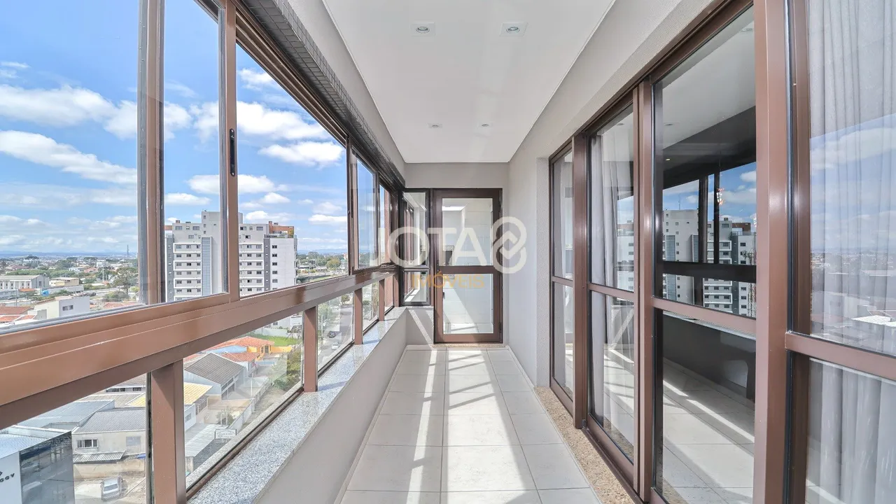 249 m² rental apartment with 3 bedrooms and a suite — photo 10