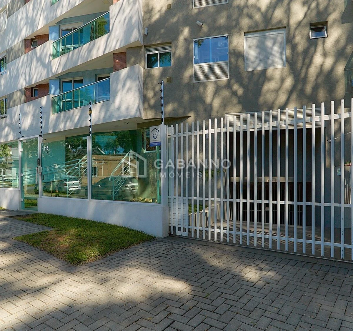 Furnished apartment, 69 m², with a glass-enclosed balcony — photo 27