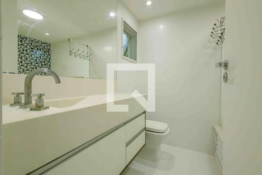 6-bedroom house with 470 m² and 7 parking spaces — photo 8