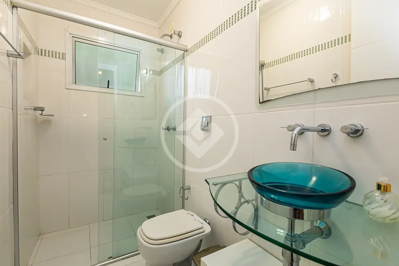 Casa em condomínio com 4 quartos e 270 m² — photo 14