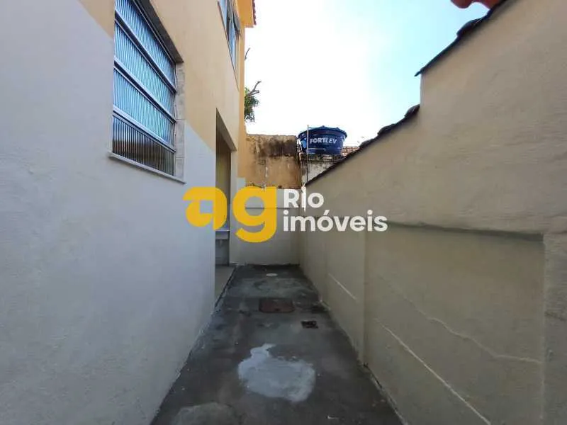 1-bedroom apartment with a balcony and air conditioning — photo 12