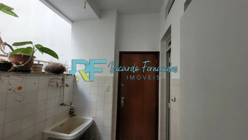 98 m² apartment with 2 bedrooms and 3 bathrooms — photo 31