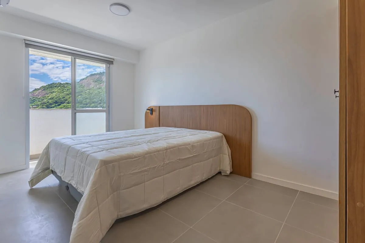 Mountain view in a 2-bedroom apartment, 98 m² — photo 6