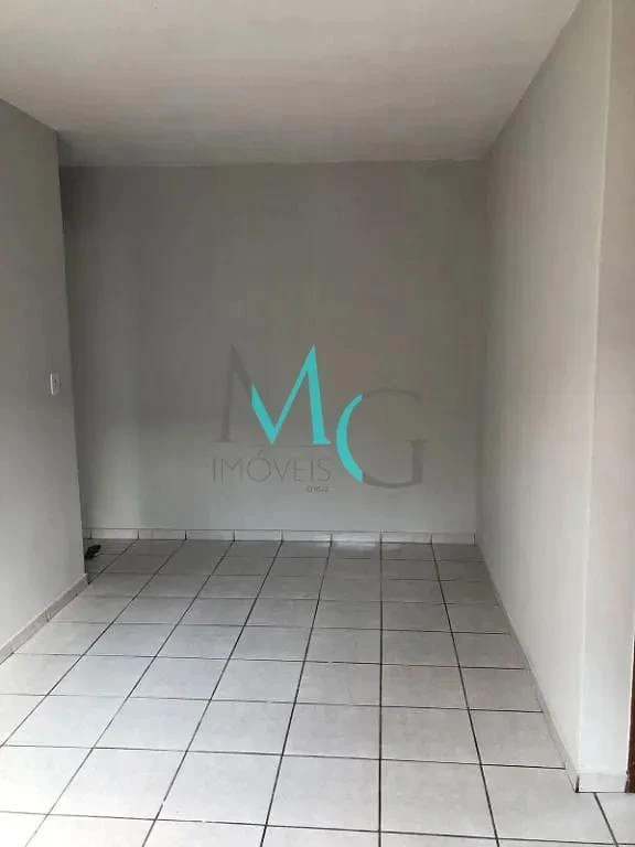 Unfurnished 2-bedroom apartment with a closed gas kitchen — photo 13