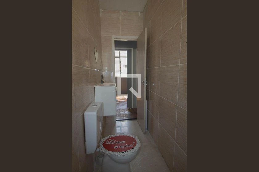 Departamento de 1 dormitorio con piso de madera o laminado — photo 32