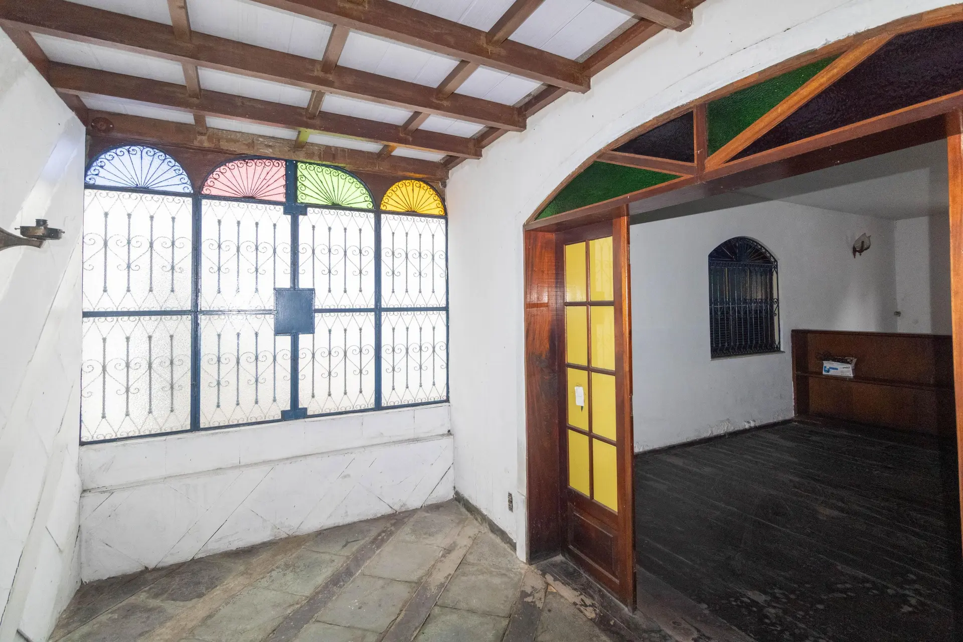 House with 4 bedrooms and 1 bathroom, separate kitchen — photo 23