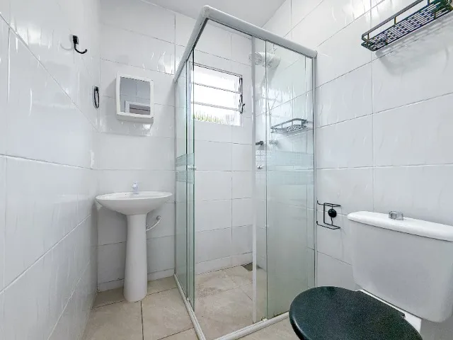 Balcony with a grill in a one-bedroom apartment, 42 m² — photo 4