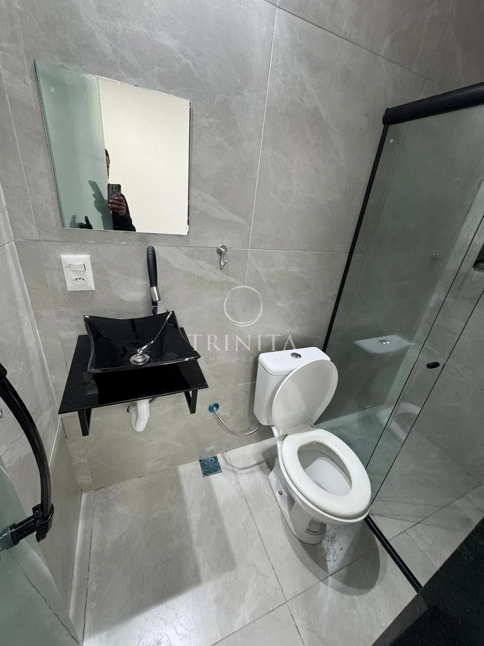 5 quartos e janelas do piso ao teto: casa de 350 m² — photo 7