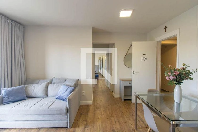 Balcony with a grill in a 2-bedroom apartment, 54 m² — photo 16