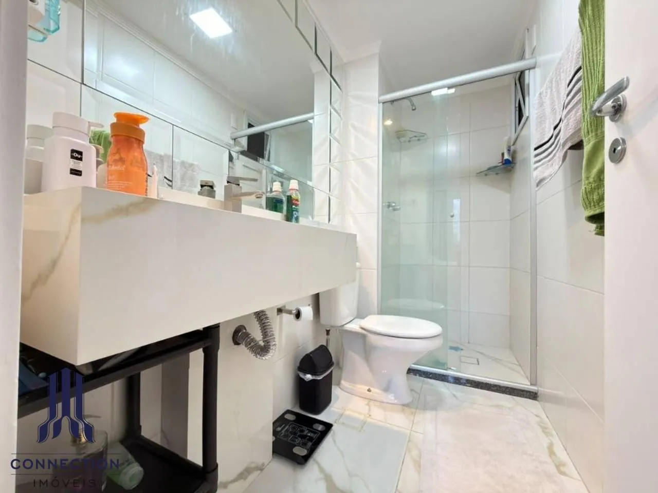 Apartment on the 3rd floor with a glass-enclosed balcony — photo 9