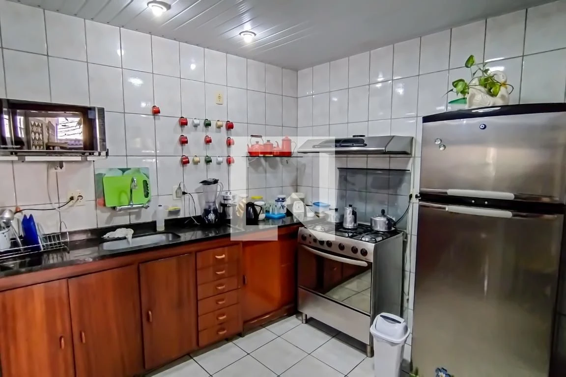 Furnished house with 4 bedrooms and private garden — photo 13