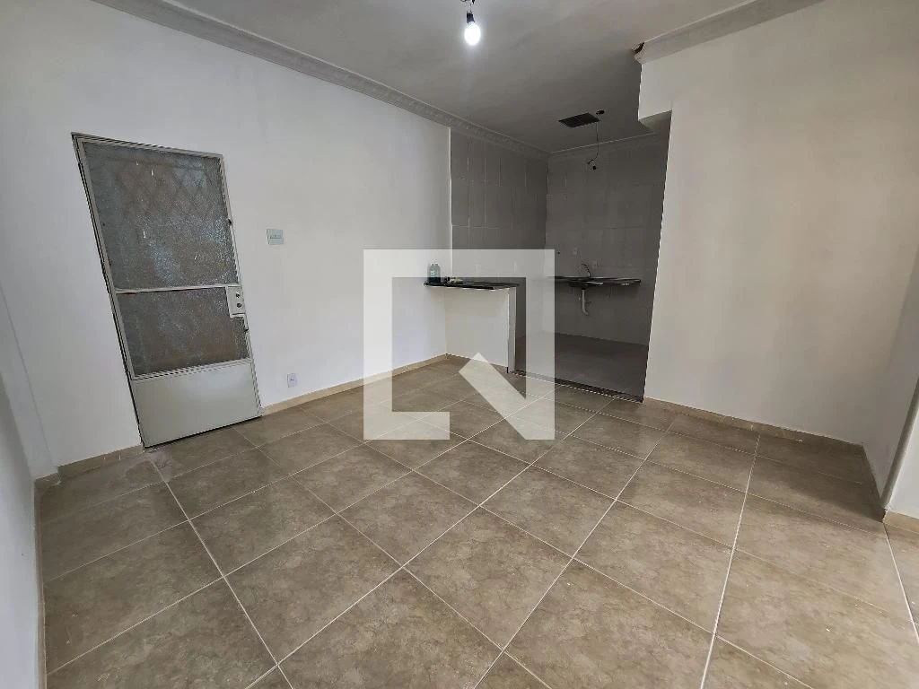 Apartment with 2 bedrooms and a glass-enclosed shower — photo 8