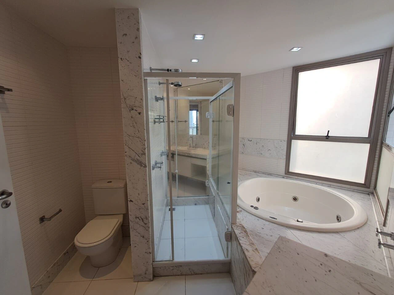 4-suite apartment with 370 m² and private BBQ area — photo 26