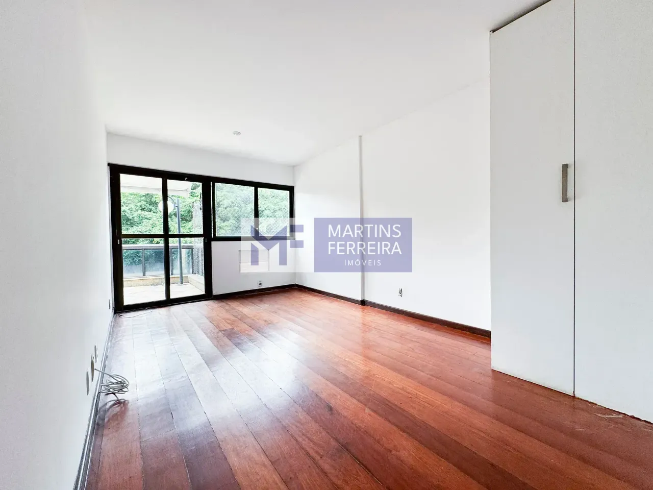 Rental penthouse with 3 suites and a closed-off kitchen — photo 4