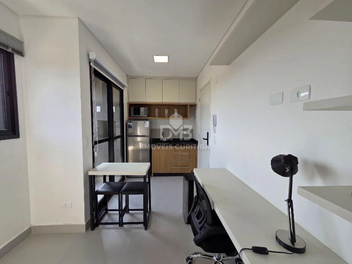 One-bedroom apartment with a home office in Curitiba — photo 9