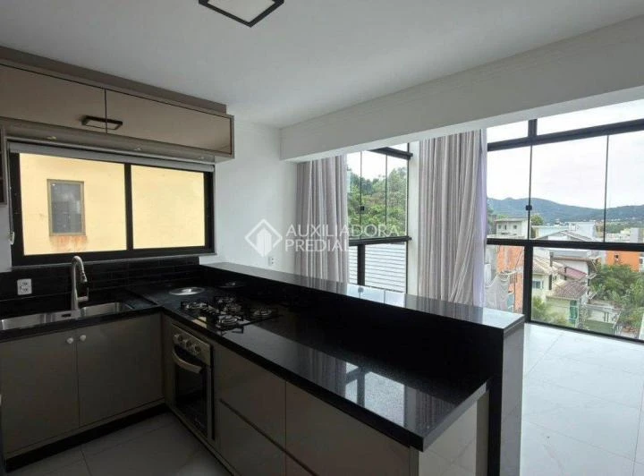Casa de 642 m² com 4 dormitórios e 4 banheiros — photo 7