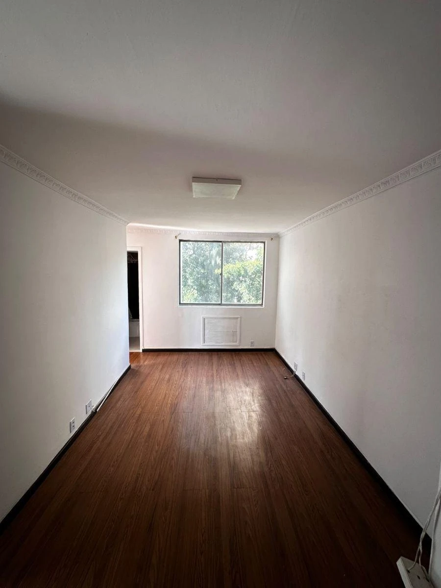 Apartment, 55 m², with wood or laminate floors — photo 28