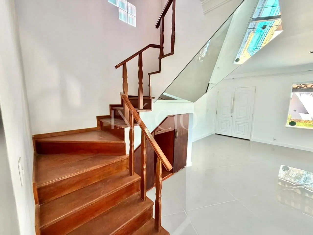Casa duplex no térreo com 6 quartos e 3 suítes — photo 7