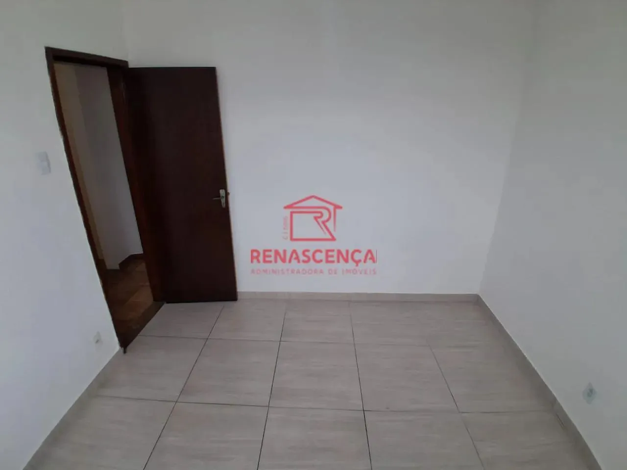 1-bedroom apartment with a dedicated laundry area — photo 11