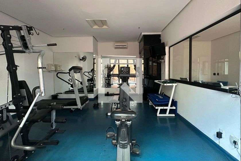 Furnished 1-bedroom apartment with glass balcony 65 m² — photo 14