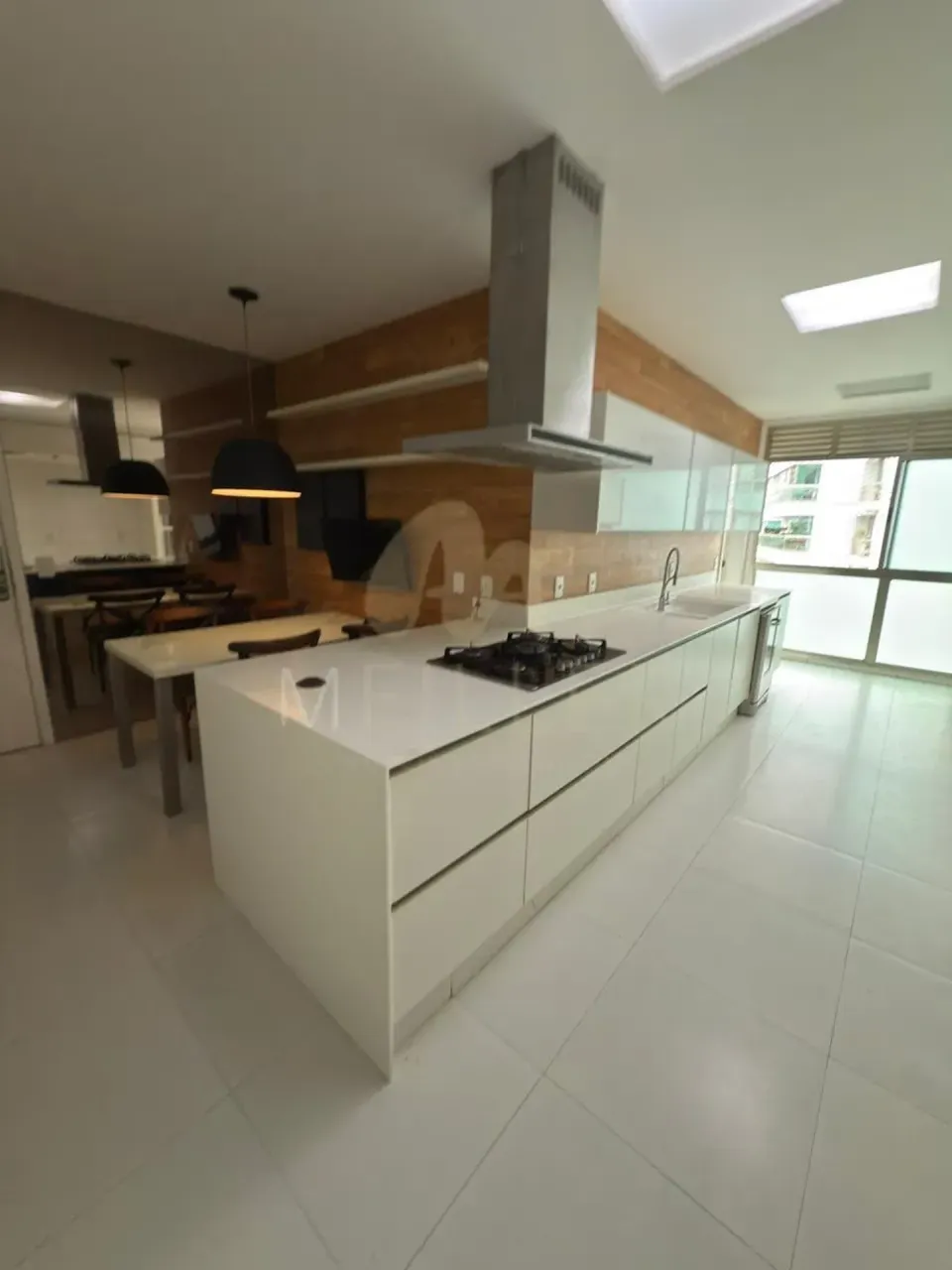Apartment with 4 bedrooms and 5 bathrooms, 380 m² — photo 2