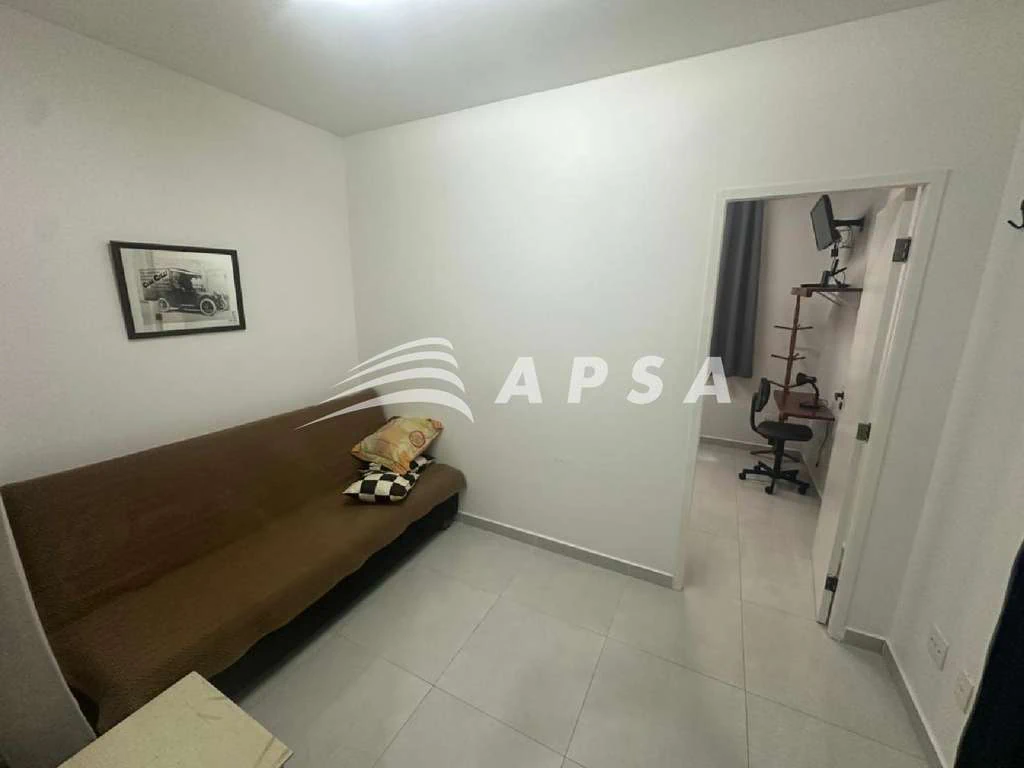 Furnished 1-bedroom apartment with 40 m² and glass shower — photo 7