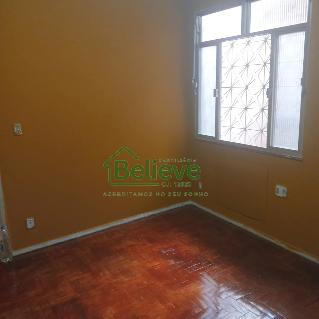Casa, 42 m², com piso de madeira ou laminado — photo 12