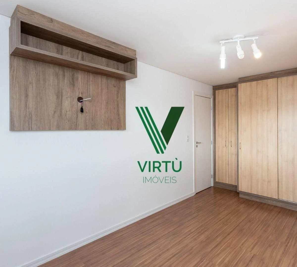 Apartment, 80 m², with a glass-enclosed balcony — photo 12