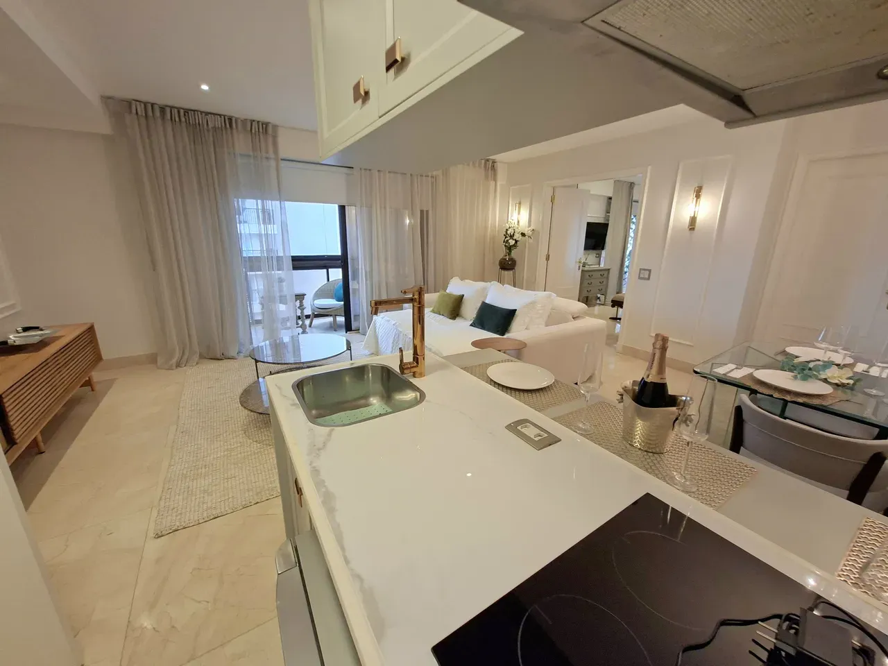 2-bedroom apartment in a building with a sauna — photo 13