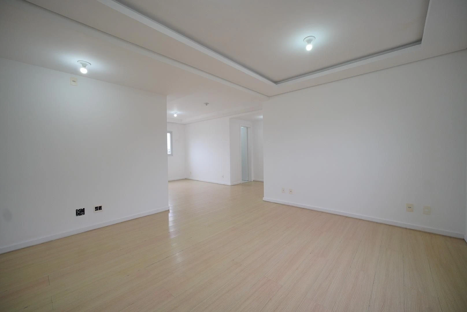 Apartment, 86 m², with wood or laminate floors — photo 14