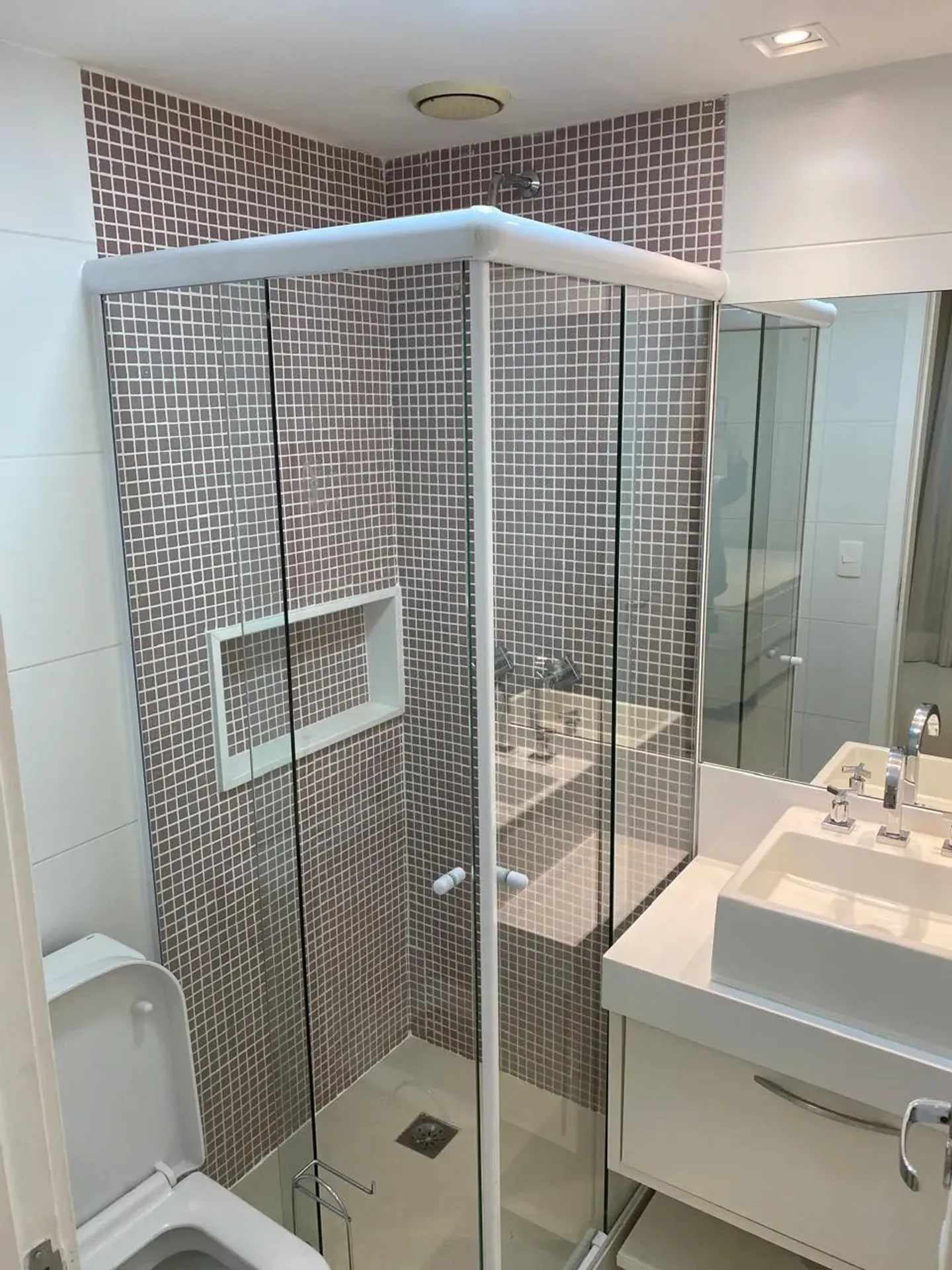 Home office in a 4-bedroom apartment, 110 m² — photo 24