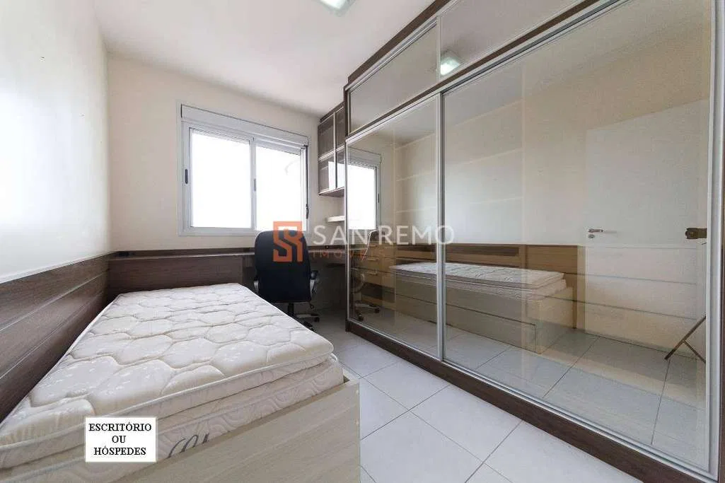 Floor-to-ceiling windows in a 2-bedroom apartment, 85 m² — photo 9