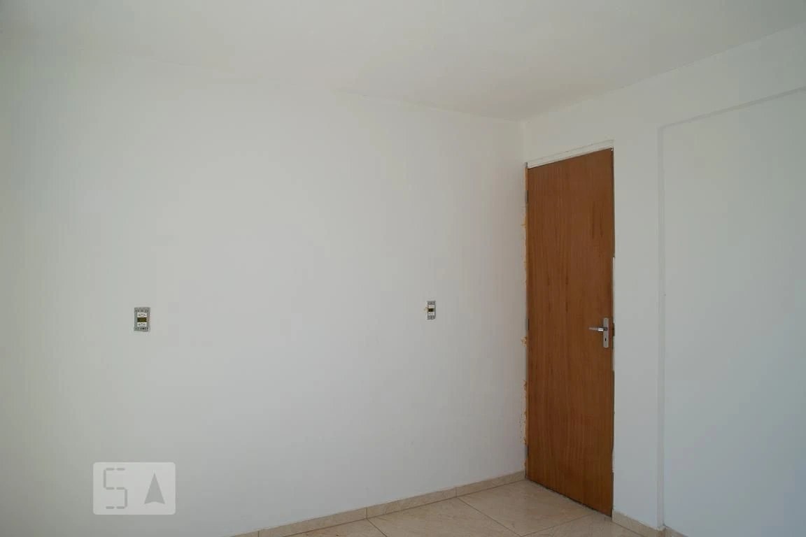Unfurnished apartment with 2 bedrooms and a balcony — photo 24