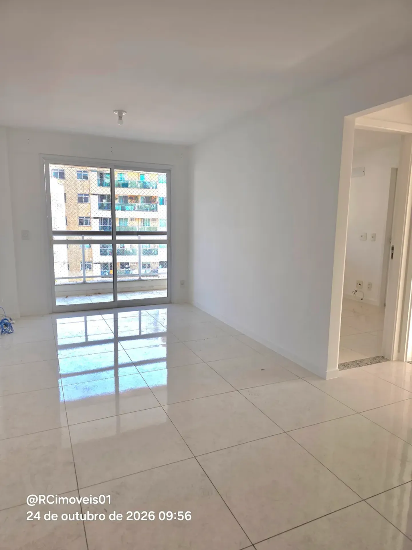 Apartment on the 5th floor with a mountain view — photo 2