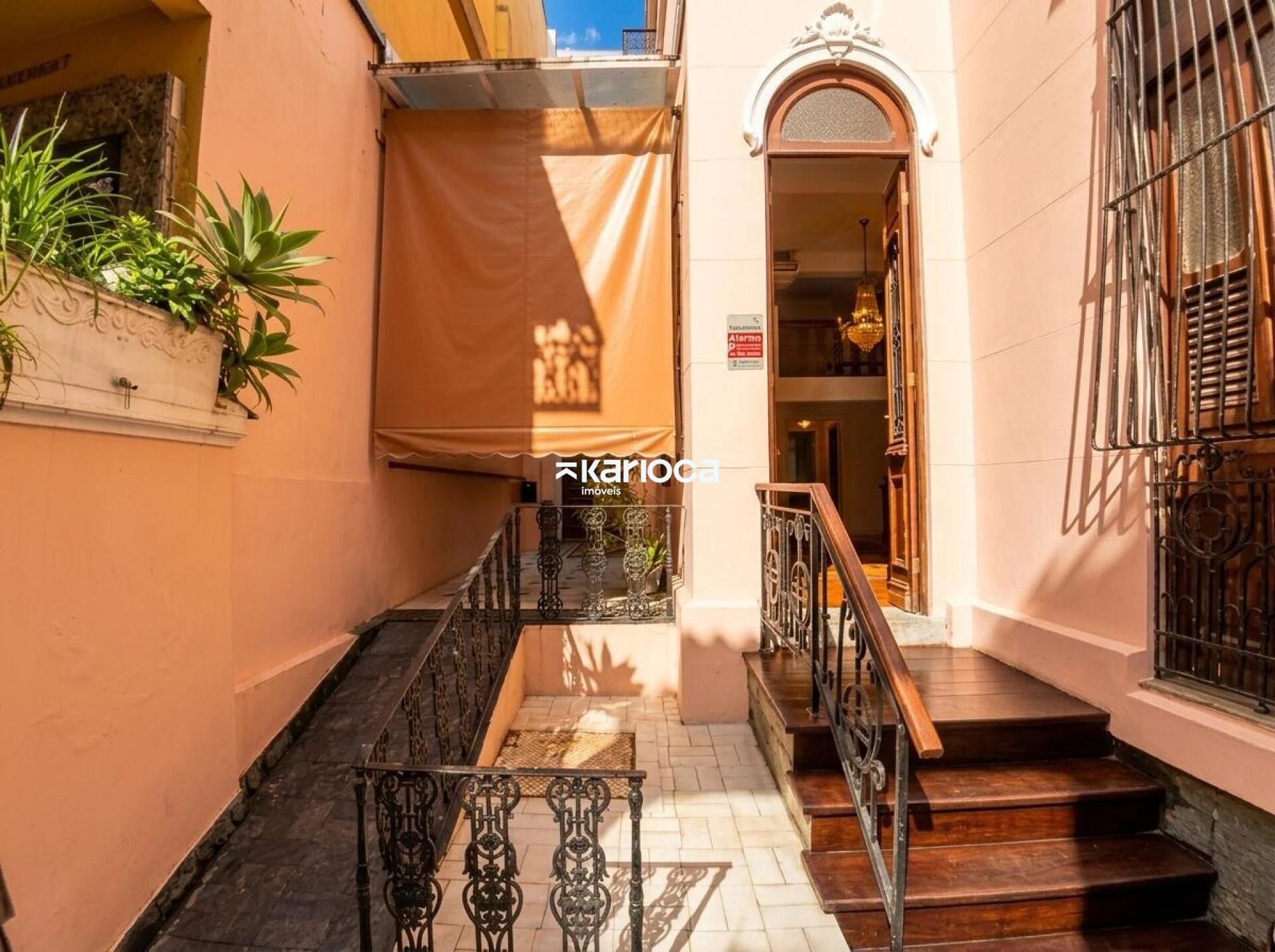 4-bedroom apartment with a washing machine — photo 5