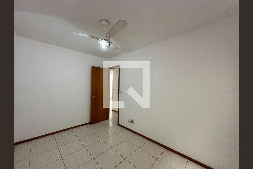 3-bedroom apartment in a building with a gym — photo 2