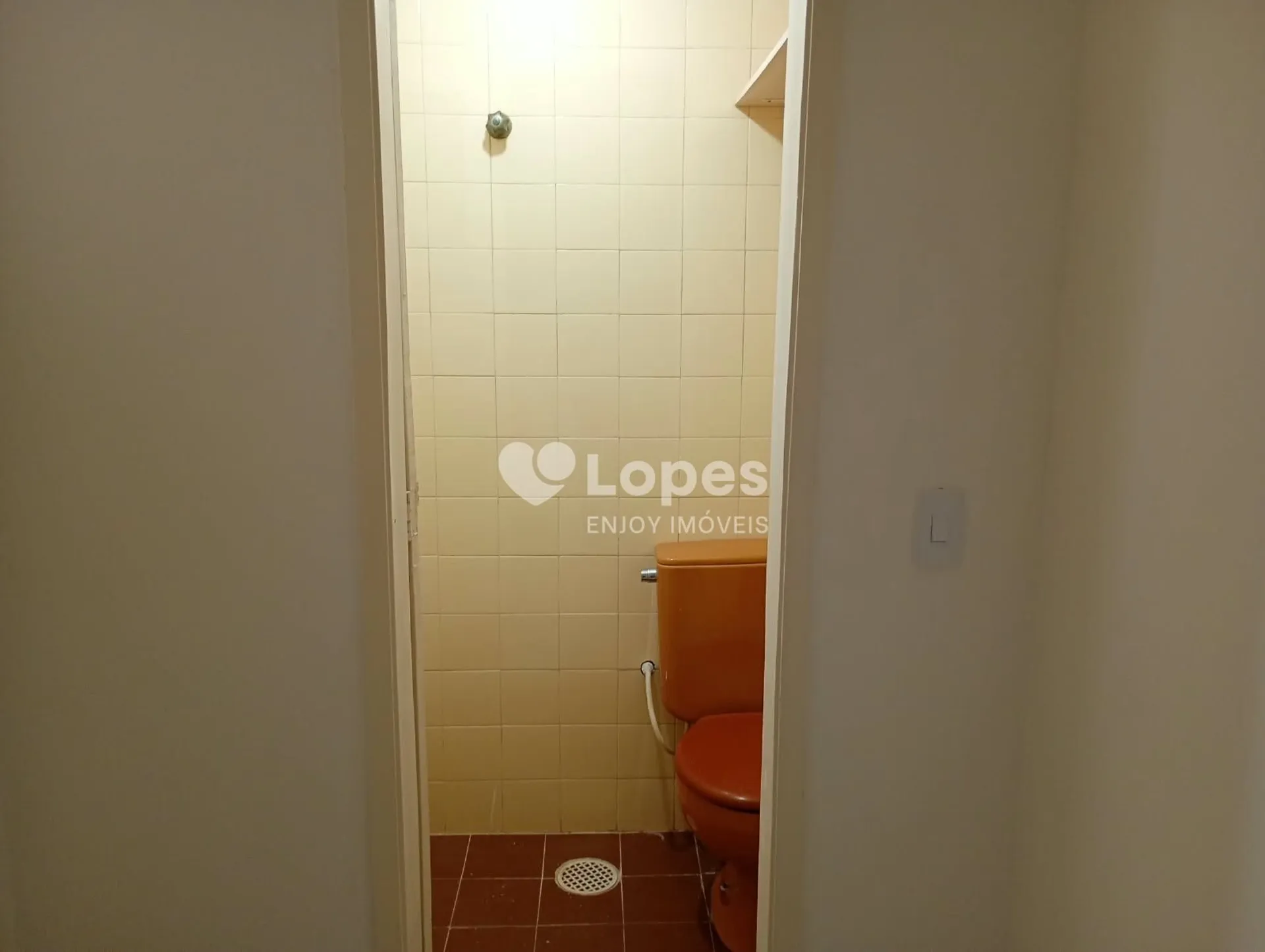 2-bedroom apartment with a mountain view — photo 11
