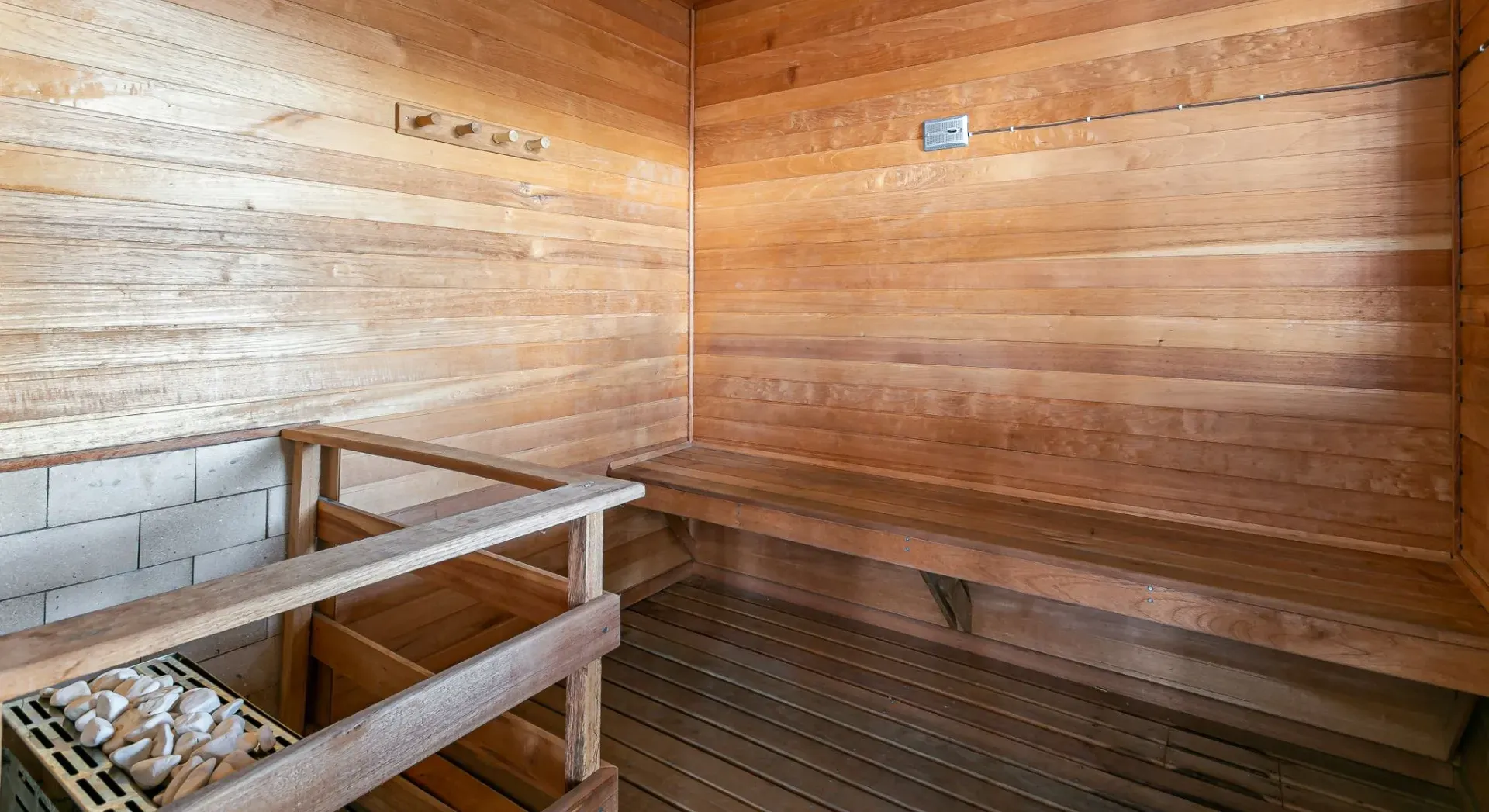 Облаштований студіо 30 м² із власним садом — photo 20
