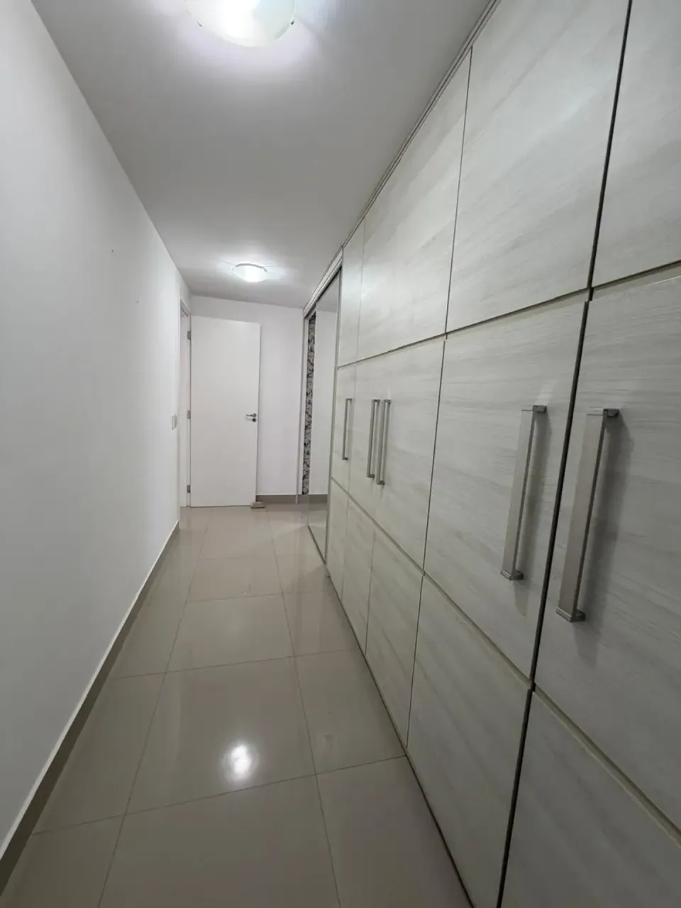 4-bedroom apartment with a closed-in balcony — photo 19
