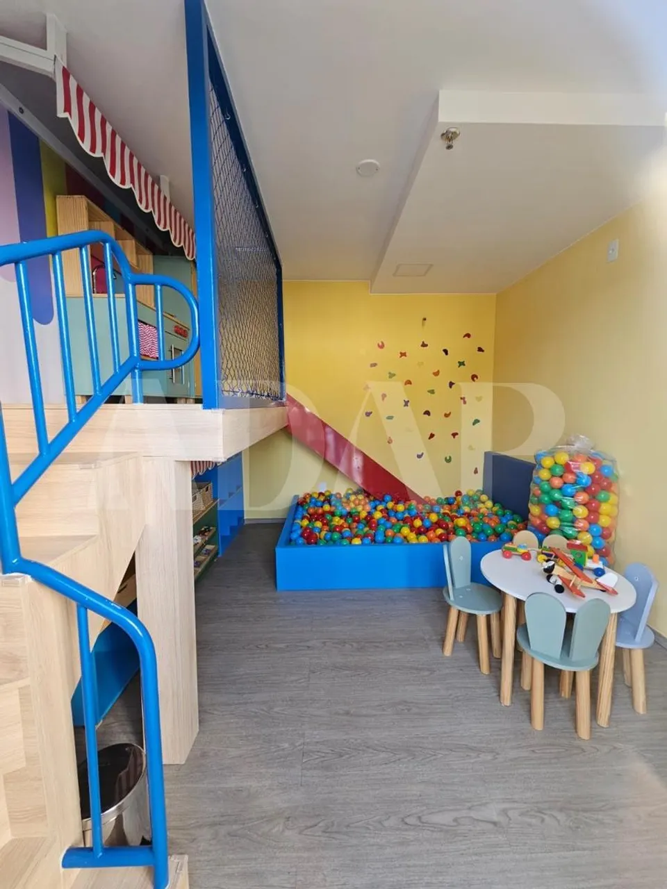 Орендна квартира з 2 спальнями та кухнею у відкритому плані — photo 17