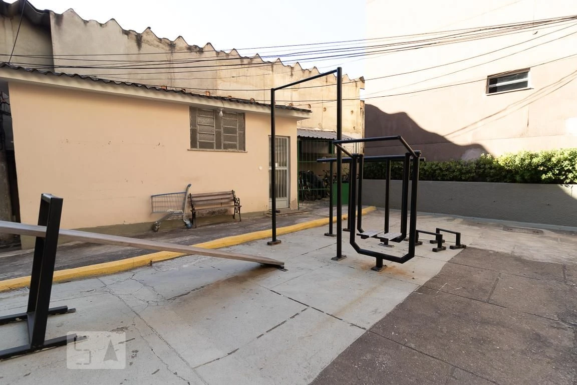 1 quarto e piso de madeira ou laminado: apartamento de 60 m² — photo 12