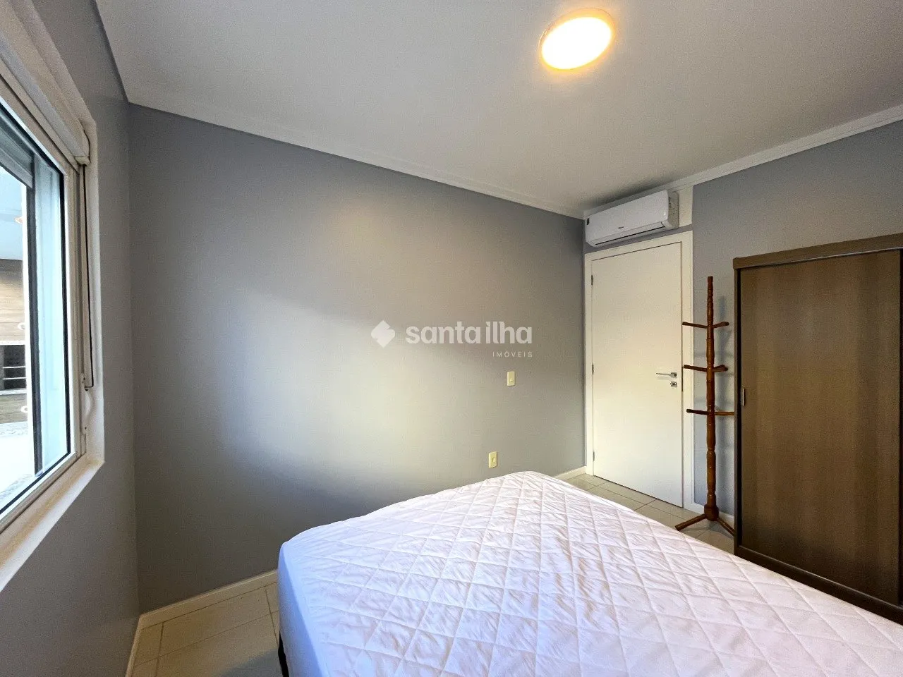 Furnished 2-bedroom apartment with balcony — photo 18