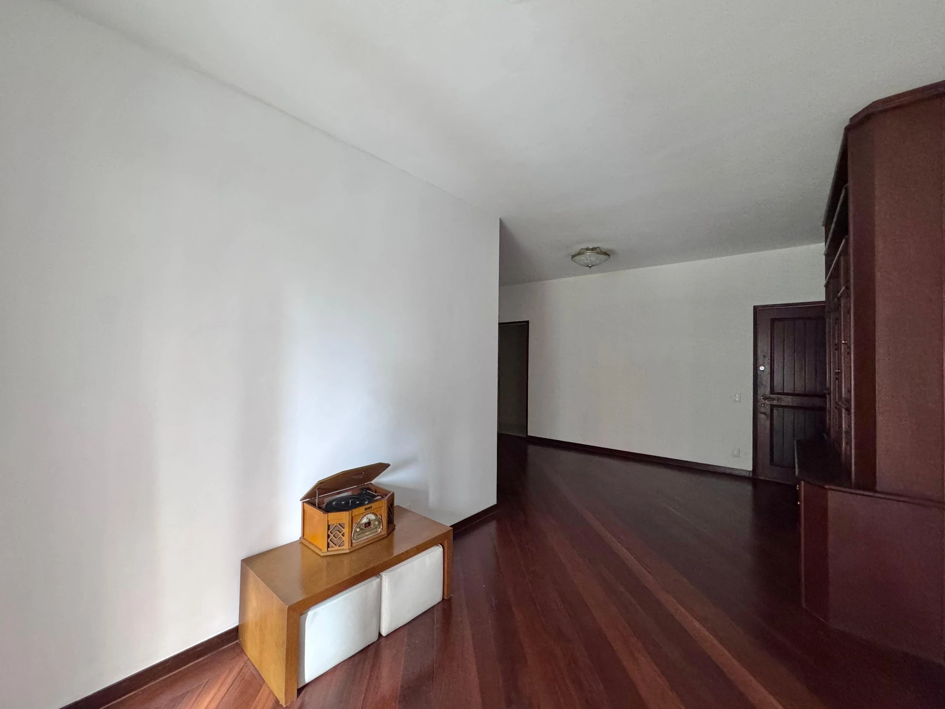 Apartamento de 3 quartos com varanda de vidro — photo 10