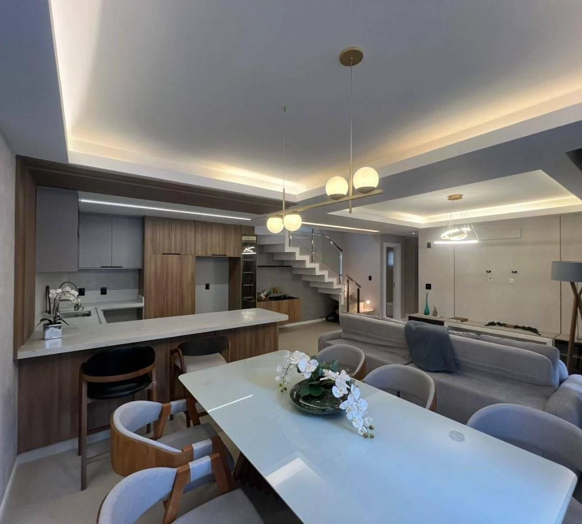 House with 3 bedrooms, 4 bathrooms and balcony — photo 18