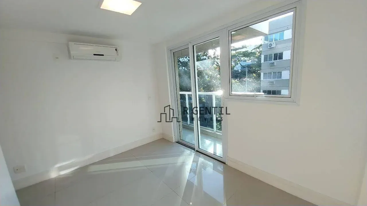 Apartamento com 4 dormitórios e 5 banheiros — photo 4