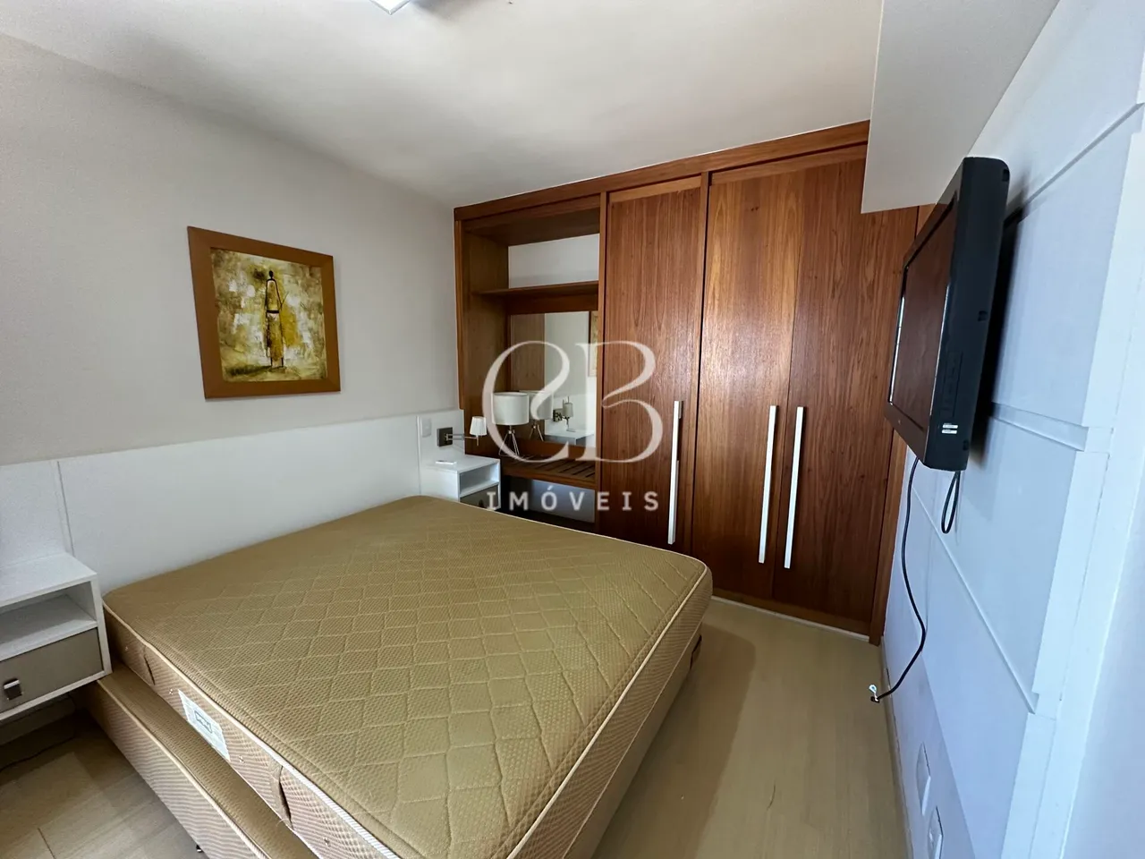 Furnished 2-bedroom apartment with 2 bathrooms — photo 11