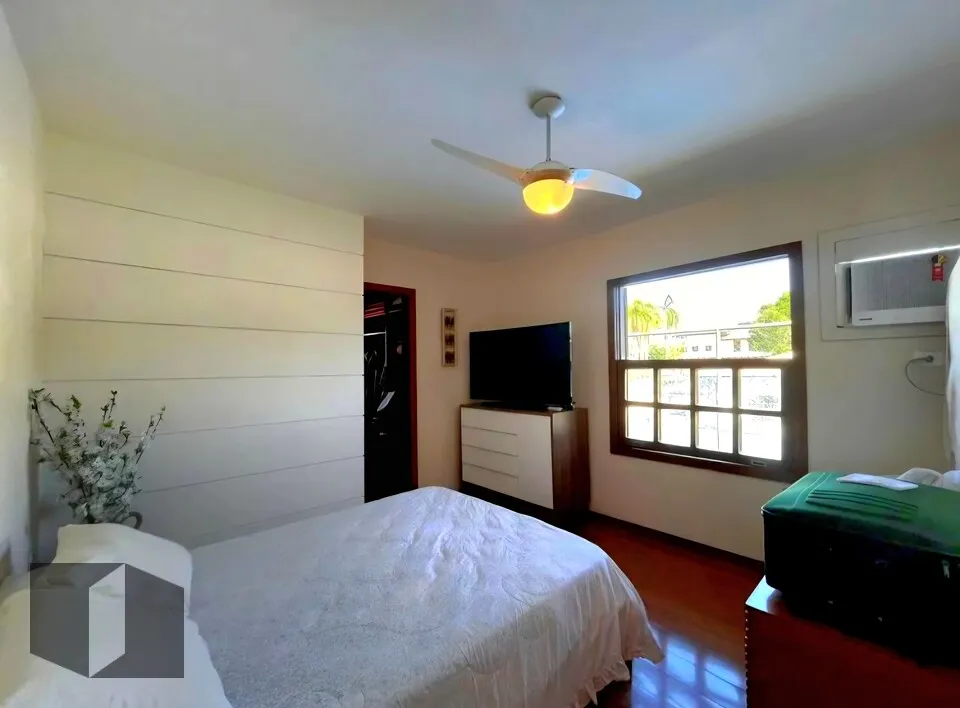 Casa com 4 quartos, 5 banheiros e 5 vagas — photo 35