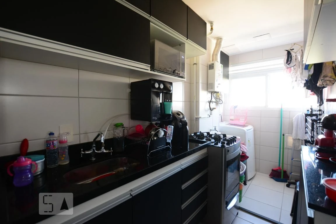 Furnished 2-bedroom apartment with open-plan kitchen — photo 32